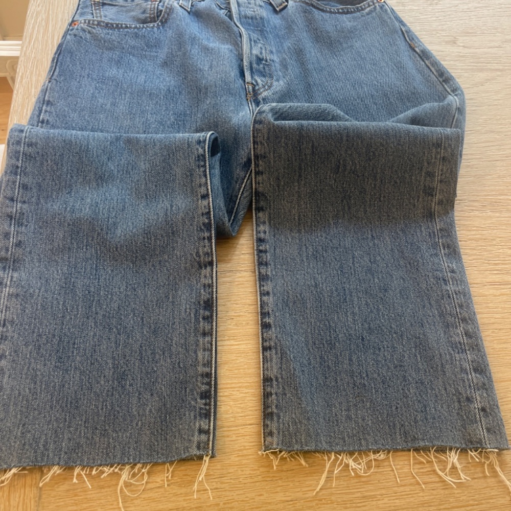 Redone/Levis - image 3